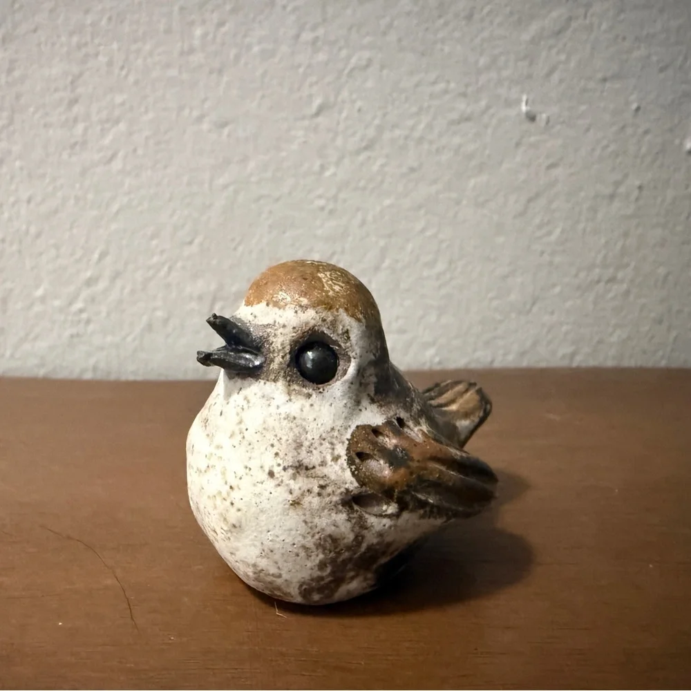 Vintage mcm sparrow pottery figurine